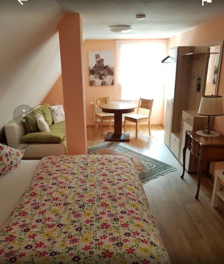 Pension Moserhaus Harburg  Bagian luar foto